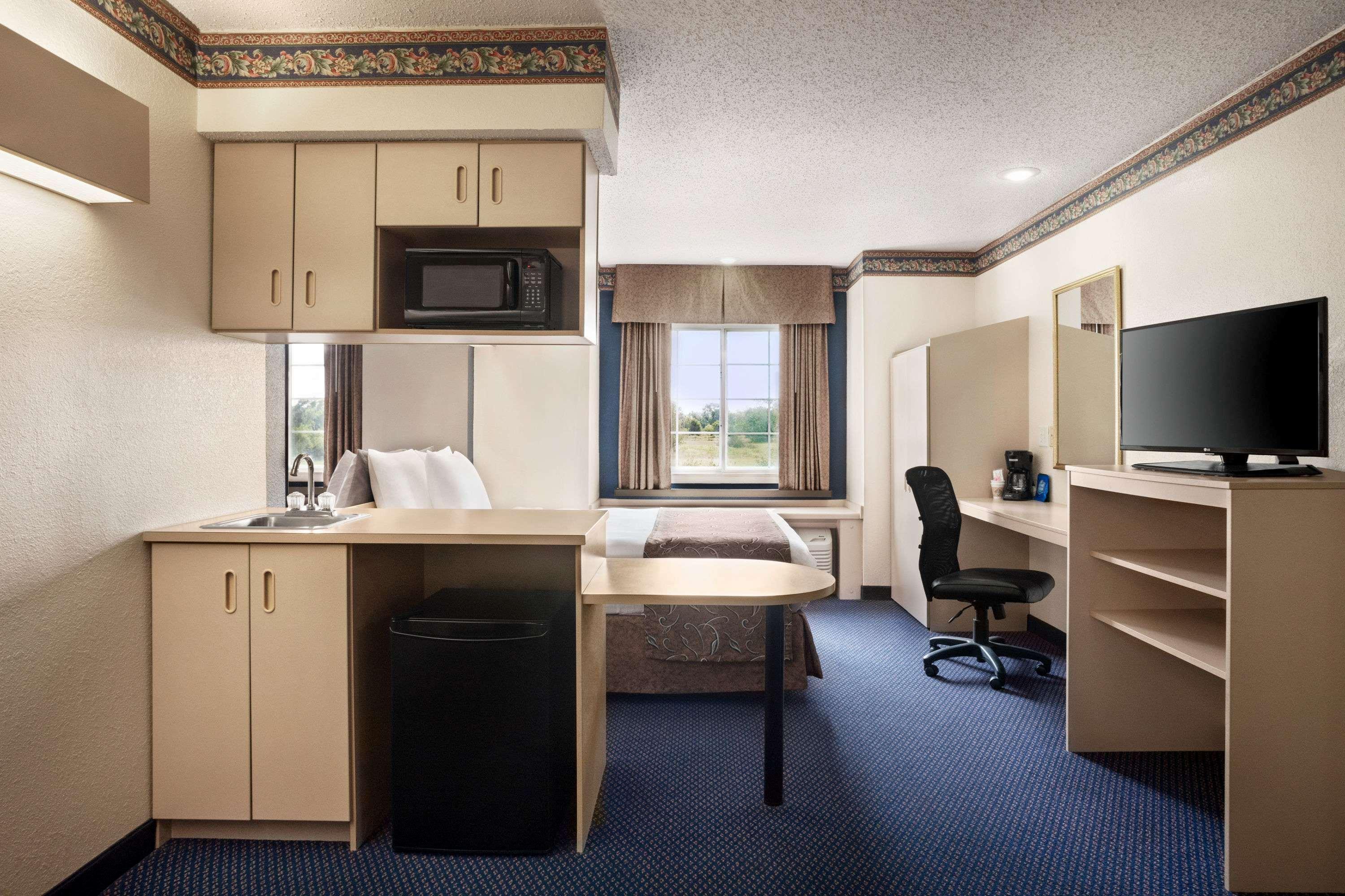 Travelodge By Wyndham Fort Scott מראה חיצוני תמונה