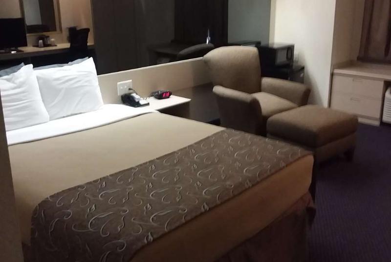 Travelodge By Wyndham Fort Scott מראה חיצוני תמונה