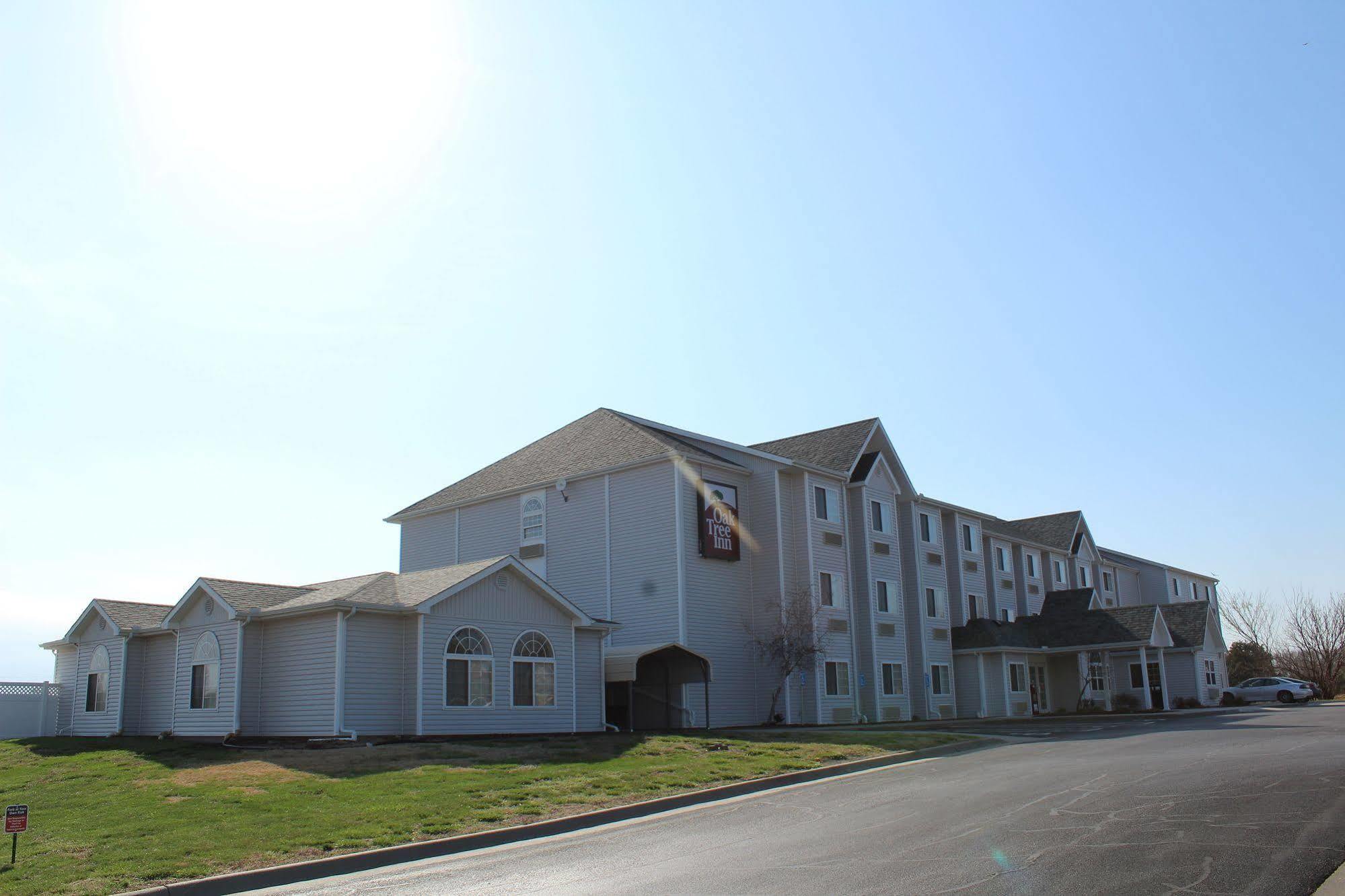 Travelodge By Wyndham Fort Scott מראה חיצוני תמונה