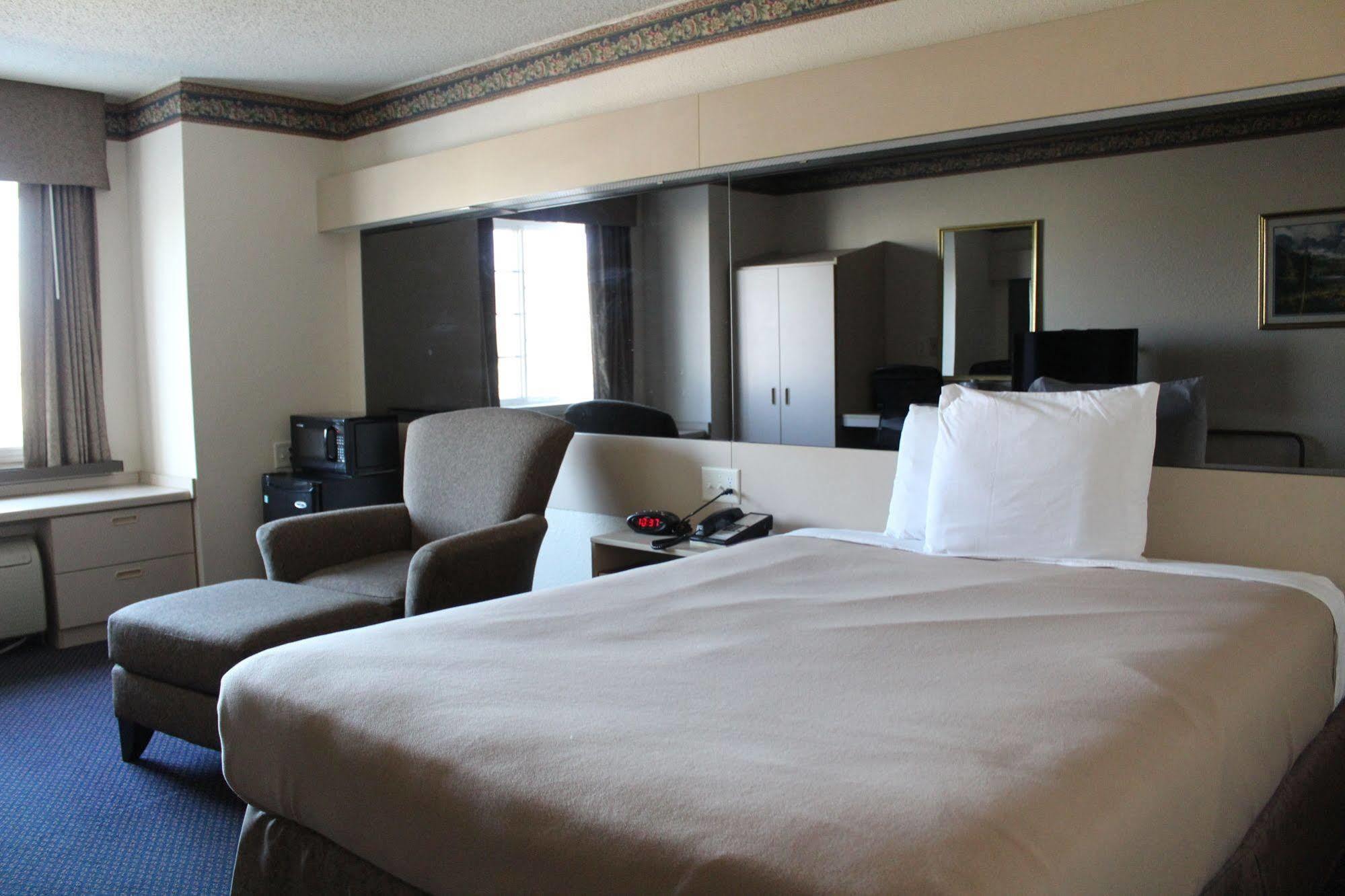 Travelodge By Wyndham Fort Scott מראה חיצוני תמונה