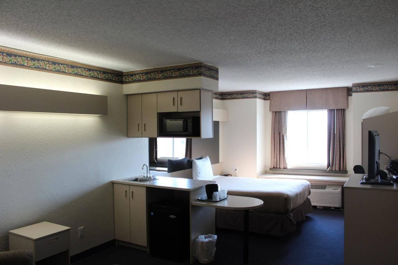 Travelodge By Wyndham Fort Scott מראה חיצוני תמונה